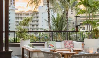 outdoor terraces in honolulu Tommy Bahama Restaurant, Bar & Store