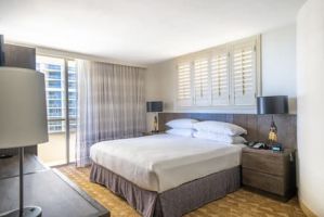 mountain hotels honolulu Embassy Suites by Hilton Waikiki Beach Walk