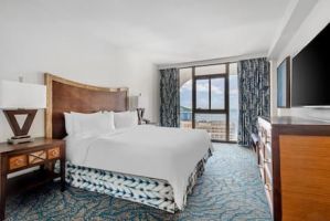 hotels singles honolulu Hilton Grand Vacations Club at Hilton Hawaiian Village