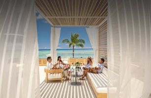 valentine hotels honolulu Outrigger Waikiki Beach Resort