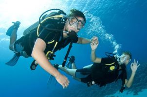 diving sites in honolulu Banzai Divers Hawaii